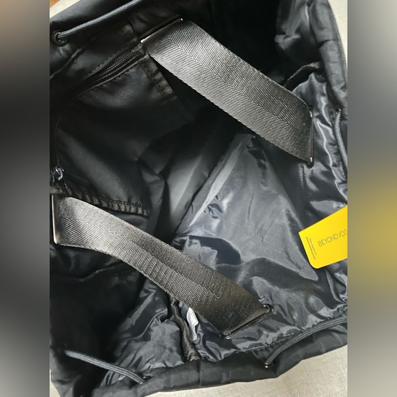 Beyond Yoga Convertible Gym Bag - Picture 6 of 9